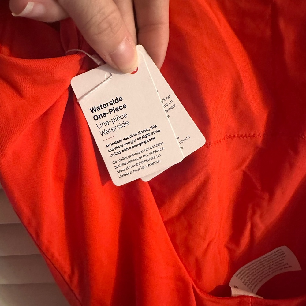 Lululemon NWT Waterside One-Piece *B/C Cups, Medium Coverage
True Red Size Small - Picture 6 of 6